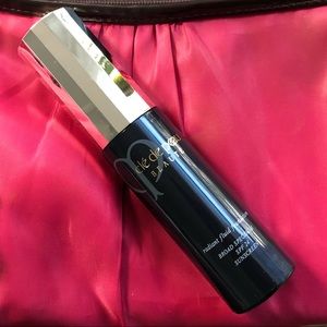 CLE DE PEAU (O20) Radiant Fluid Foundation